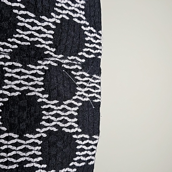 AnnTaylor Black & White Pencil Skirt Size 2 - Picture 4 of 7